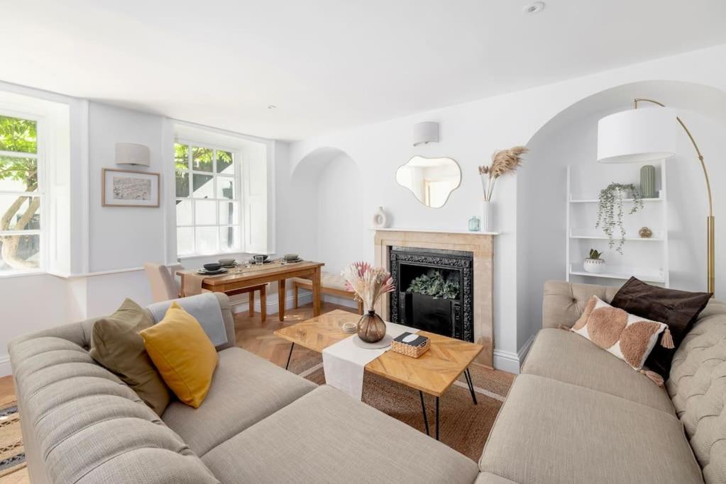 Spacious Apartment - 5 Minutes Walk To Bath Abbey ภายนอก รูปภาพ