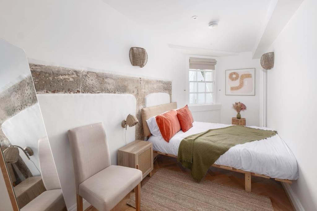 Spacious Apartment - 5 Minutes Walk To Bath Abbey ภายนอก รูปภาพ